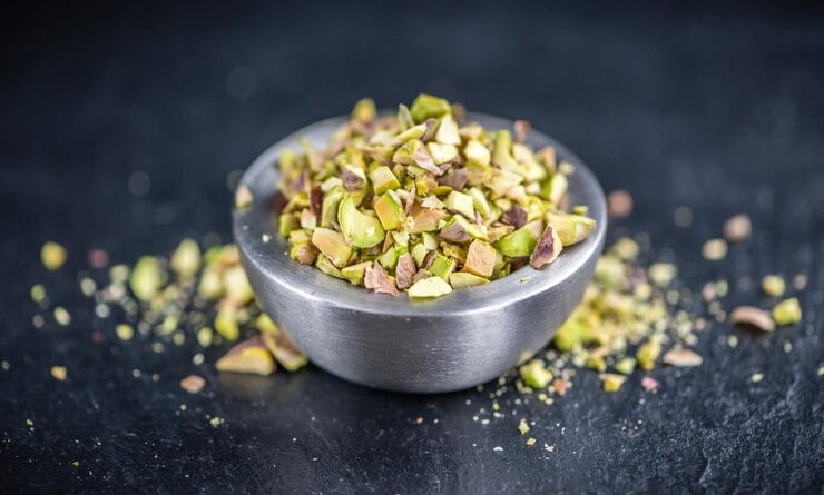 تصویر 1 از مغز پسته خرد شده با کیفیت ممتاز و تازه